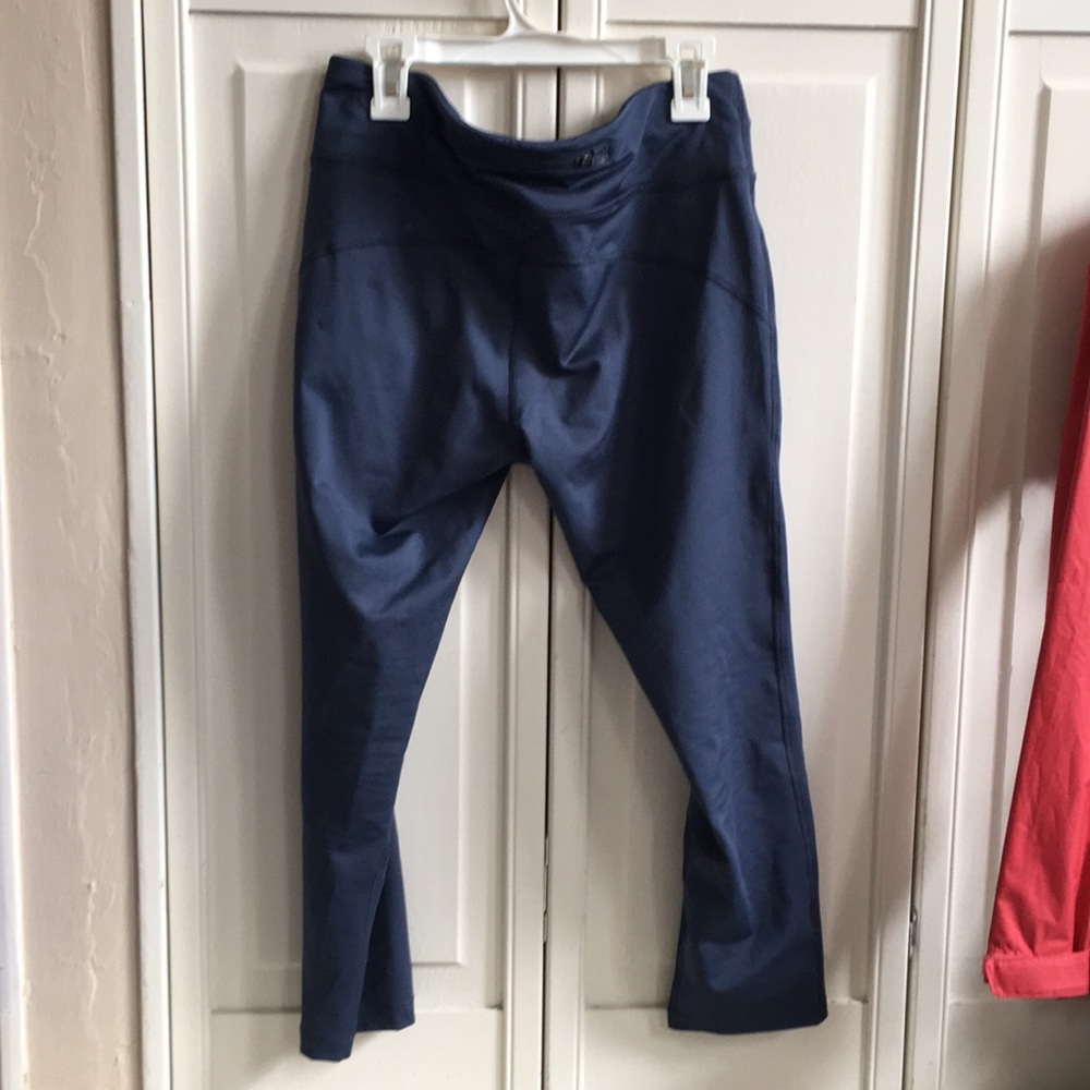 NIKE cropped leggings